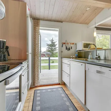 Jenny - 140m From The Sea By Interhome Nyaraló *