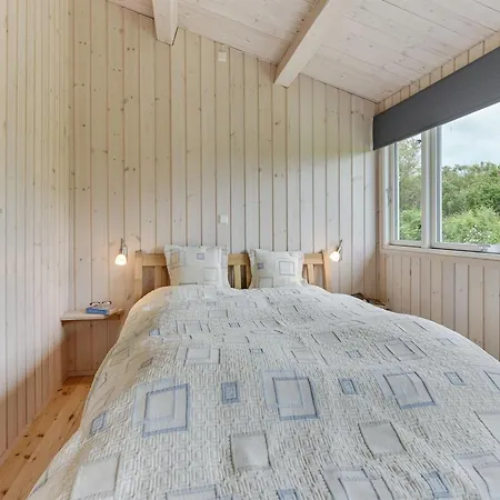 בית נופש Jenny - 140m From The Sea By Interhome *