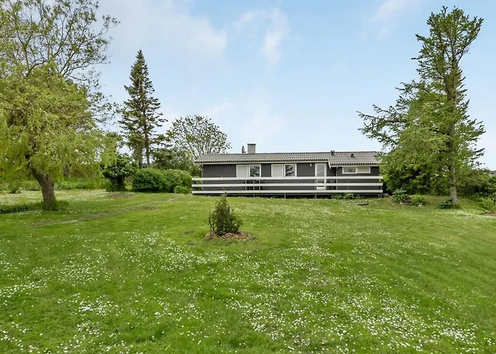 Dom wakacyjny Jenny - 140m From The Sea By Interhome Martofte